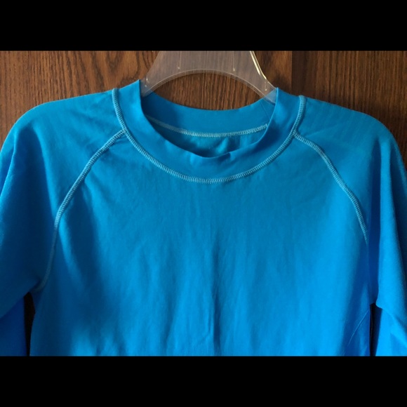 Clima Wear top - Picture 2 of 7